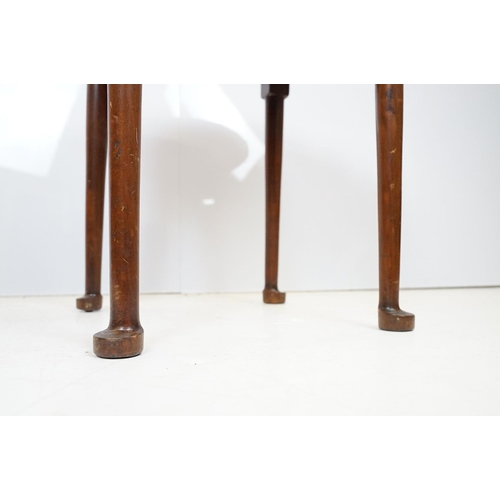 702 - Early 20th Century oak side table having a round top with reeded rim and turned legs. Measures 51 x ... 