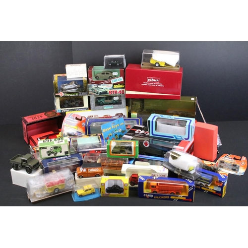 1198 - Around 35 boxed diecast models to include Base Toys, Oxford Diecast, Matchbox Hero City, Lledo Days ... 