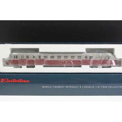 103 - Four boxed Electrotren HO gauge locomotives/Railcars to include 2070 DSB Mx 1405 Diesel, 2136DC Digi... 