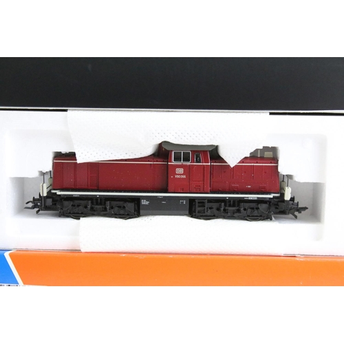 105 - Three boxed Roco HO gauge locomotives to include 63639 DB 151 072-6, 63431 DR 132 577-8 & 43666 DB V... 