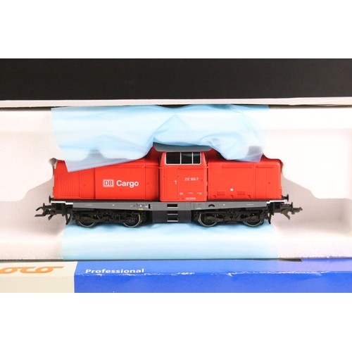 108 - Two boxed Roco Professional HO gauge locomotives to include 63481 CFL 1601 & 63980 DB-AG 212 169-7