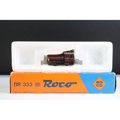 109 - Five boxed Roco HO gauge locomotives to include 04163A BR80 04114C, BR118 414C, 4131 E144 and DB 144... 