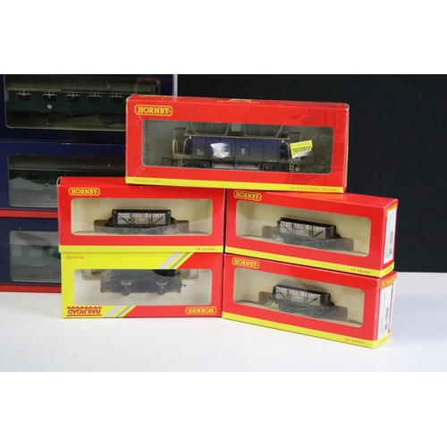 123 - 16 Boxed OO gauge items of rolling stock to include 5 x Hornby, 4 x Bachmann and 6 x Palitoy Mainlin... 