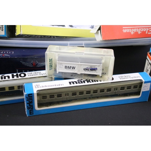 134 - 34 Boxed HO gauge items of rolling stock to include 15 x Marklin, 4 x Liliput, 1 x Spectrum by Bachm... 