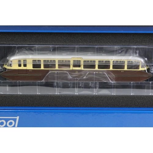 137 - Boxed Dapol OO gauge 4D-011-000 Streamlined Railcar 11 Lined choc & cream GWR monogram locomotive