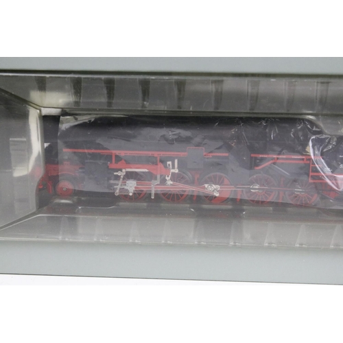 138 - Boxed Marklin Digital HO gauge 37171 BR 52K locomotive