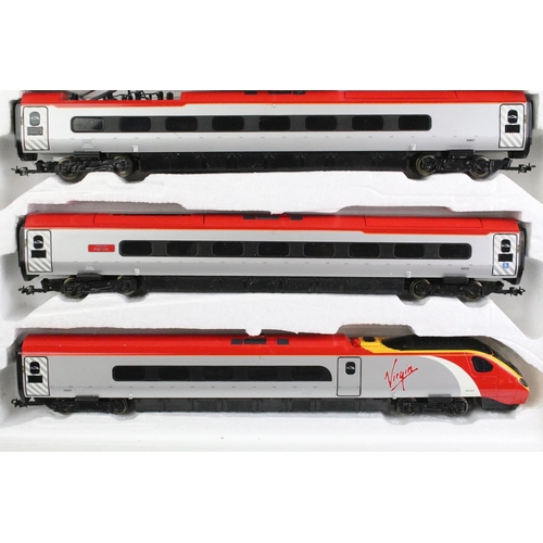 142 - Boxed ltd edn Dapol & Virgin Trains OO gauge Pendolino EMU with tilting action set, complete