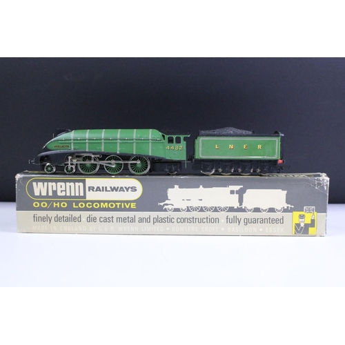 144 - Boxed Wrenn OO gauge W2209 4-6-2 Class A4 Golden Eagle locomotive plus a Wrenn 0-6-2 LNER 9522 locom... 