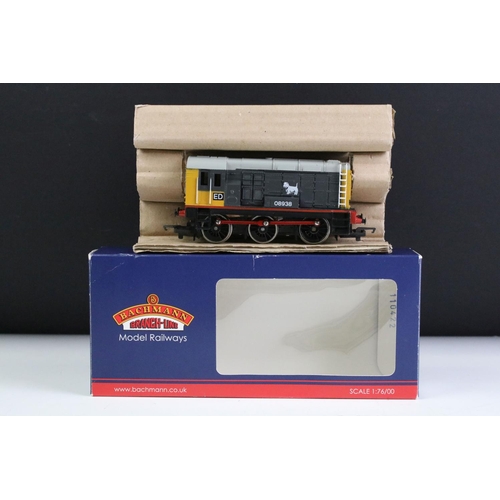 169 - Five boxed OO gauge locomotives to include 3 x Hornby (R042 LNER 4-6-2 Royal Lancaster Loco, R374 SR... 