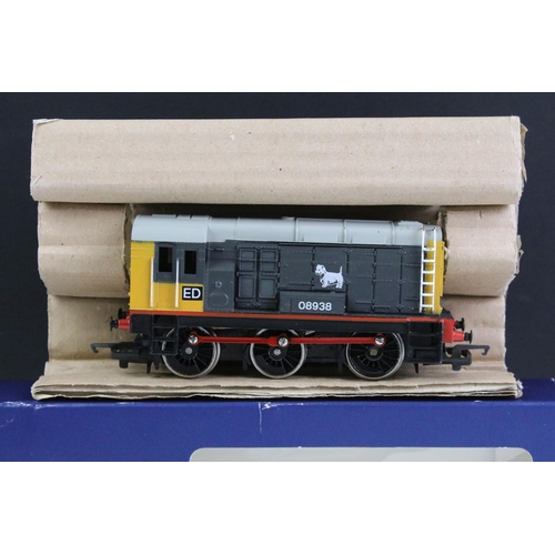 169 - Five boxed OO gauge locomotives to include 3 x Hornby (R042 LNER 4-6-2 Royal Lancaster Loco, R374 SR... 