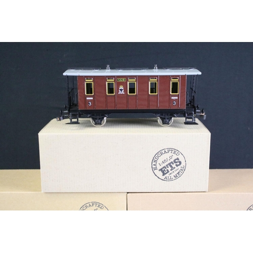 250 - Seven boxed ETS O Gauge CSD Series items of rolling stock to include 301 green coach, 302 green coac... 