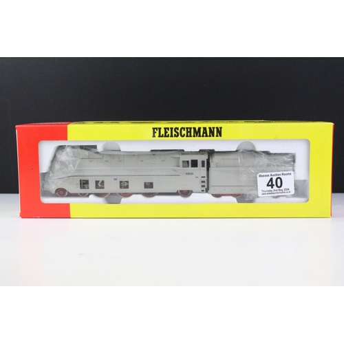 40 - Boxed Fleischmann HO gauge 4872 031001 locomotive
