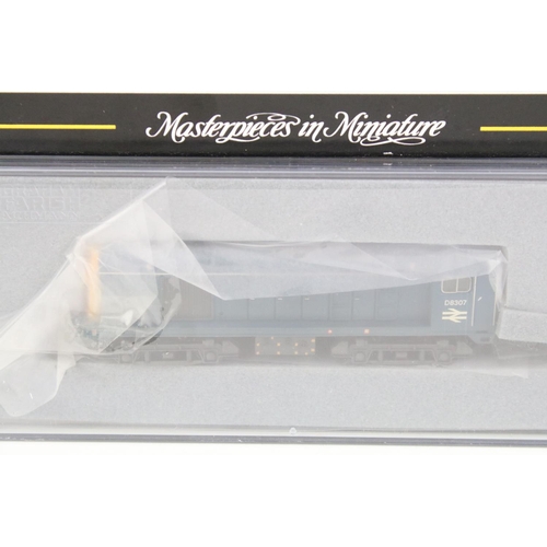 64 - Four cased Graham Farish by Bachmann N gauge locomotives to include 371-050B Class 04 Diesel D2228 B... 