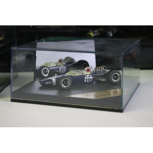 1025 - 20 Cased Heritage Formula 1 diecast model cars plus a Heritage Classics Damon Hill helmet, all varia... 