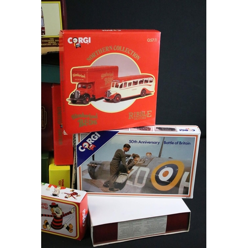 1027 - 36 Boxed / cased Corgi diecast model featuring mainly public and road transport to include 05605 Bed... 