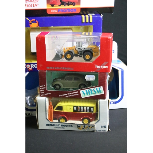 1072 - Around 80 boxed / cased diecast models to include Corgi Original Omnibus, Corgi Bypost, Corgi Classi... 