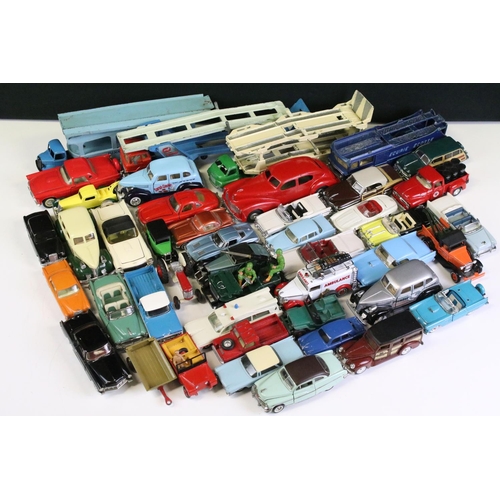 1095 - Over 60 Mid 20th C onwards diecast models to include examples from Dinky, Corgi, Tootsietoy, Matchbo... 