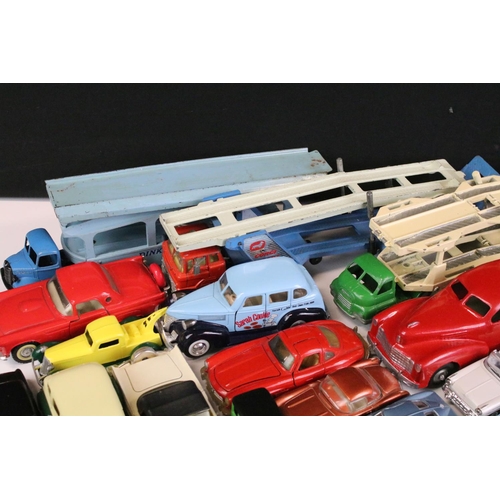 1095 - Over 60 Mid 20th C onwards diecast models to include examples from Dinky, Corgi, Tootsietoy, Matchbo... 