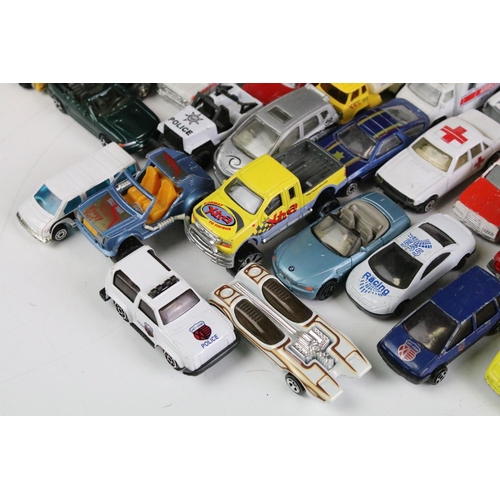 1098 - 71 diecast models to include Corgi, Hot Wheels and others featuring Ford Expedition, Jeep Cherokee, ... 