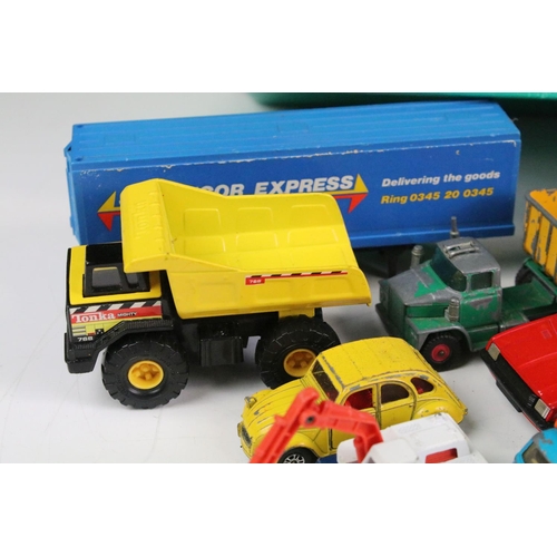 1099 - Collection of around 100 diecast models to include Corgi, Matchbox Superkings, Matchbox Superfast, D... 