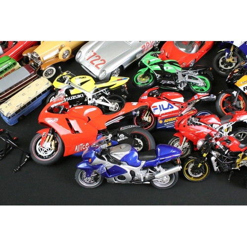 1102 - 22 unboxed diecast models featuring 13 motorbikes (largest approx 23cm), 2 x Maisto (Ferrari F40 & 1... 