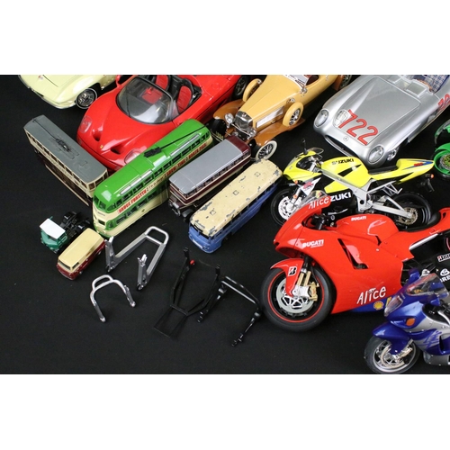 1102 - 22 unboxed diecast models featuring 13 motorbikes (largest approx 23cm), 2 x Maisto (Ferrari F40 & 1... 