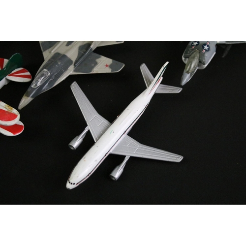 1104 - Around 100 diecast model planes to include ERTL, Matchbox Skybusters, Corgi Aviation Archive, Herpa ... 