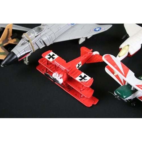 1104 - Around 100 diecast model planes to include ERTL, Matchbox Skybusters, Corgi Aviation Archive, Herpa ... 