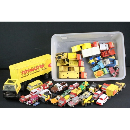 1105 - Collection of play worn Tonka toys to include a Toymaster lorry (two boxes)