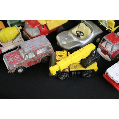 1105 - Collection of play worn Tonka toys to include a Toymaster lorry (two boxes)