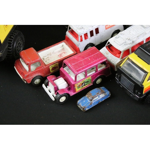 1105 - Collection of play worn Tonka toys to include a Toymaster lorry (two boxes)