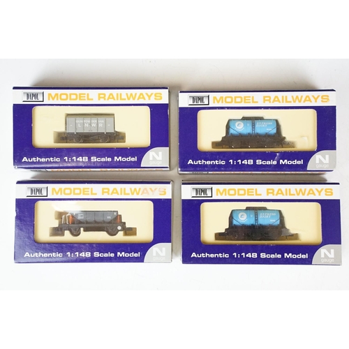 174 - 30 Boxed / cased N gauge items of rolling stock to include 9 x Dapol, 19 x Peco, 5 x Minitrix and 7 ... 