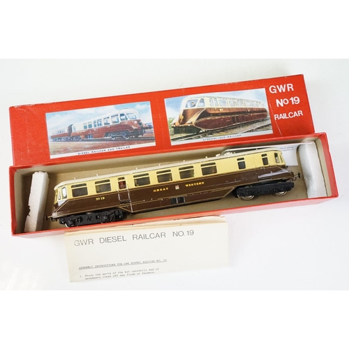 175 - Four OO gauge locomotives to include The Kitman Studios Princess Anne, Wrenn Manorbier Castle, Silve... 