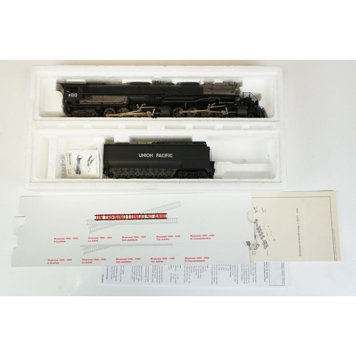 176 - Two boxed Rivarossi HO gauge locomotives to include 54408 Big Boy UP 4010 Digital and 1320 BR 39 196... 