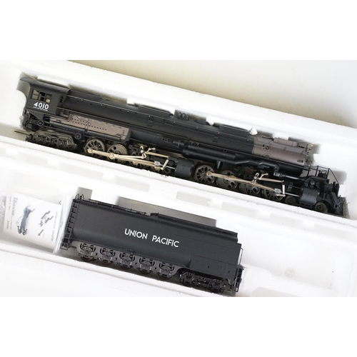 176 - Two boxed Rivarossi HO gauge locomotives to include 54408 Big Boy UP 4010 Digital and 1320 BR 39 196... 