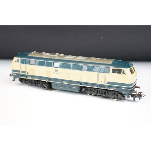 189 - 10 Marklin HO gauge locomotives plus a Tenshodo WB-245 (11 items)