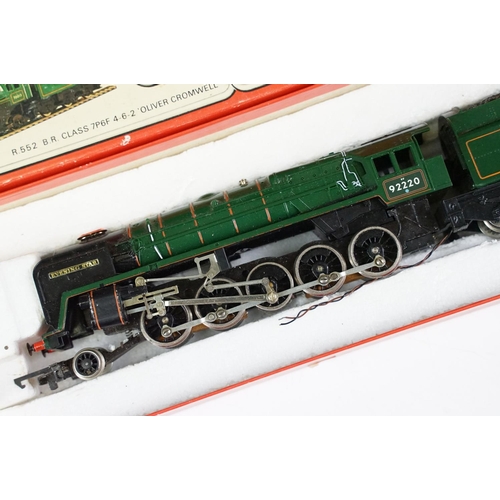 193 - Three boxed Hornby OO gauge locomotives to include R349 GWR Kings Class Loco King Henry VIII, R759 G... 