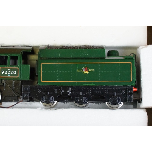 193 - Three boxed Hornby OO gauge locomotives to include R349 GWR Kings Class Loco King Henry VIII, R759 G... 