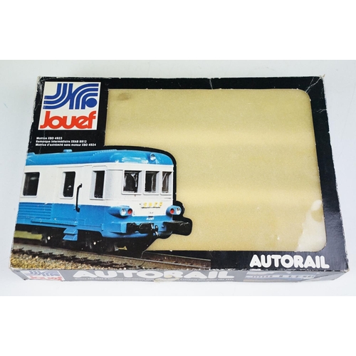 196 - Five boxed HO gauge locomotives and cars to include 3 x Piko (BR185 Verbrennungstriebwagen, E42 and ... 