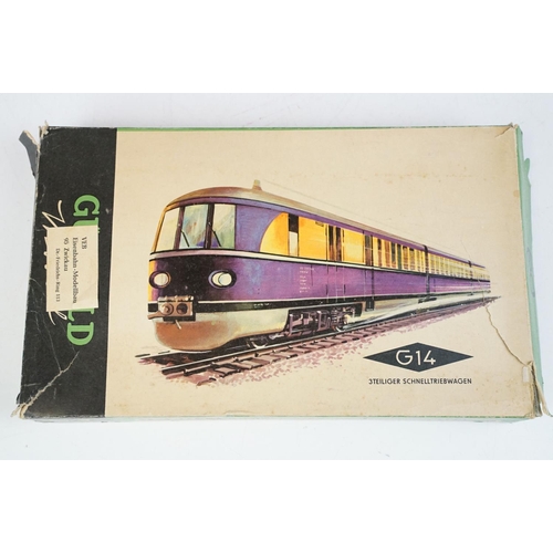 196 - Five boxed HO gauge locomotives and cars to include 3 x Piko (BR185 Verbrennungstriebwagen, E42 and ... 