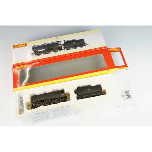 198 - Two boxed Hornby OO gauge locomotives to include R2344 BR 0-6-0 Class Q1 Locomotive 33009 weathered ... 