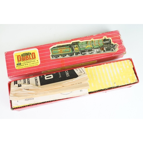 199 - Two boxed Hornby Dublo locomotives to include 2235 4-6-2 SR West Country Locomotive Barnstaple and t... 