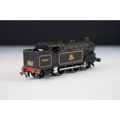 200 - Two boxed Hornby Dublo locomotives to include 3234 Deltic 'St Paddy' Diesel locomotive and EDL17 0-6... 