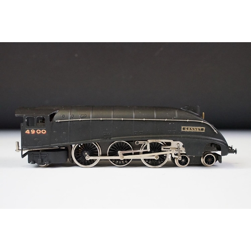 204 - Boxed Wrenn OO gauge W2213/A 4-6-2 A4 Black Gannet locomotive