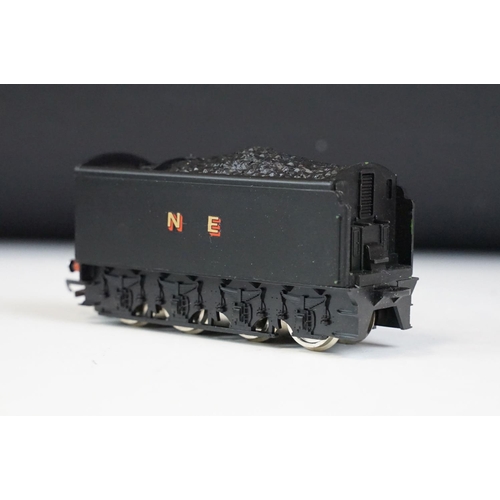 204 - Boxed Wrenn OO gauge W2213/A 4-6-2 A4 Black Gannet locomotive