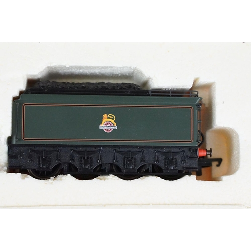 211 - Two boxed Hornby OO gauge locomotives to include R2140 BR 4-6-2 Class A3 Locomotive Doncaster and R2... 