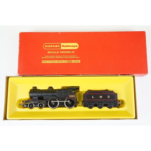 212 - Four boxed OO gauge locomotives to include 2 x Lima (205120MWG & 205117MWG), Palitoy Mainline 37043 ... 