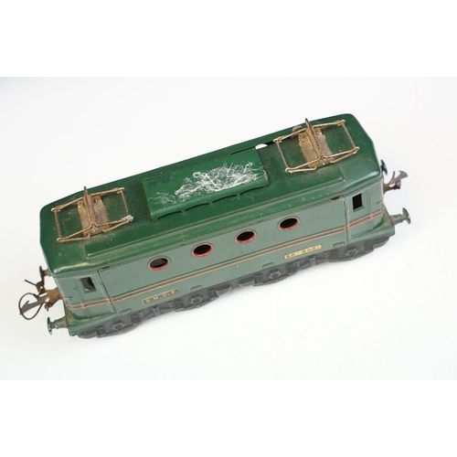 218 - French Hornby O gauge model railway to include SNCF BB-8051 locomotive with 2 x items of rolling sto... 