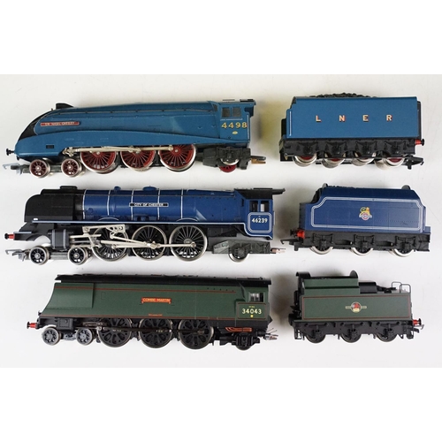 221 - 11 OO gauge locomotives to include Hornby Dublo City of London, Hornby City of Chester, Hornby Combe... 