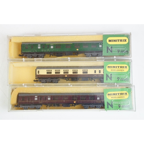 225 - 21 Cased / boxed N gauge items of rolling stock to include Graham Farish 4005 20ft 9in Container Wag... 